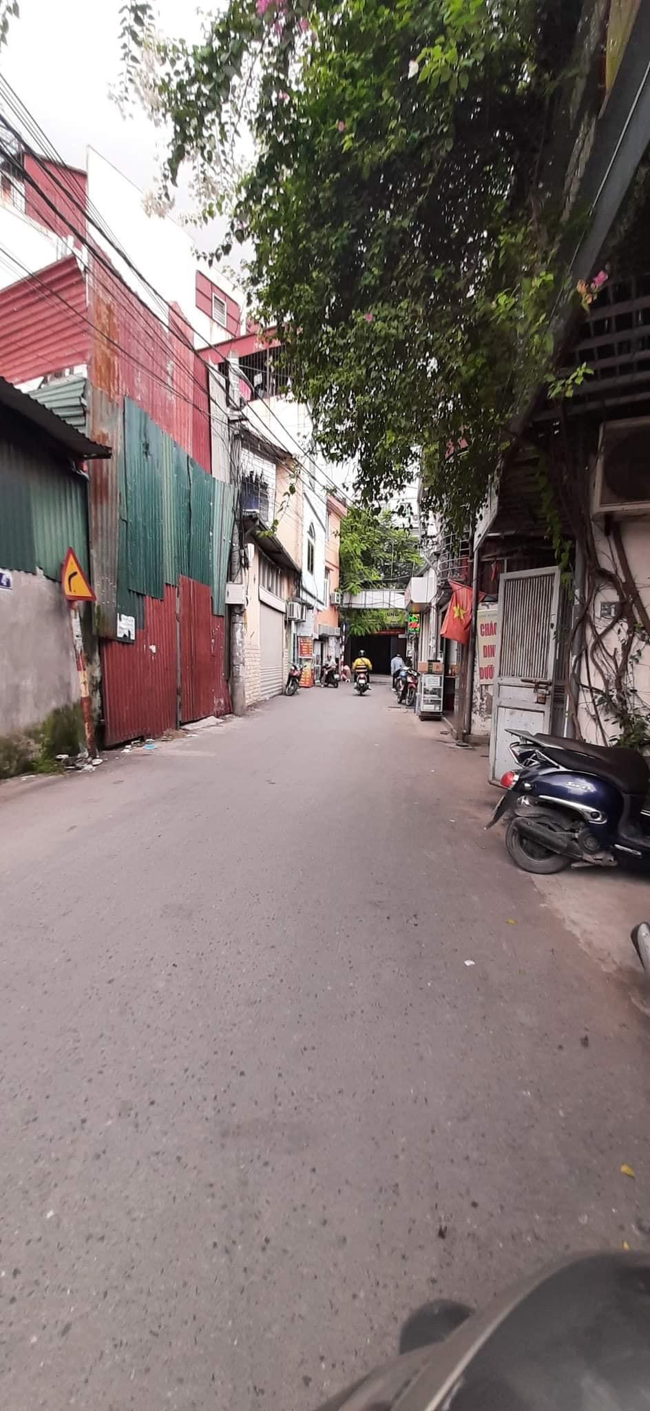 BÁN NHÀ LÔ GÓC VĨNH HƯNG QUẬN HOÀNG MAI - 30M 5 TẦNG MT 3.8M - NHỈNH 4 TỶ OTO VÀO NHÀ NGÕ THÔNG KINH DOANH