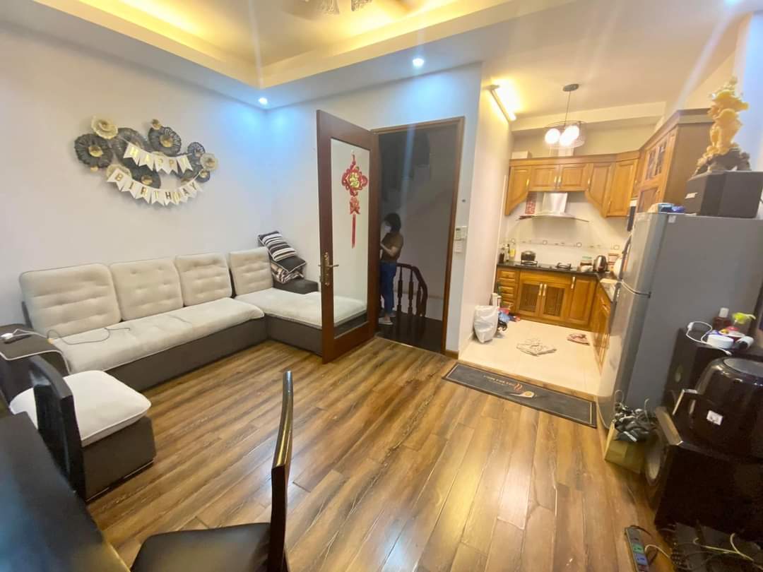 Bán nhà Lê quang đạo 40m2x5Tx4m MT, mới đẹp, lô góc 2 thoáng, 10m ra oto tránh chỉ 4 tỷ