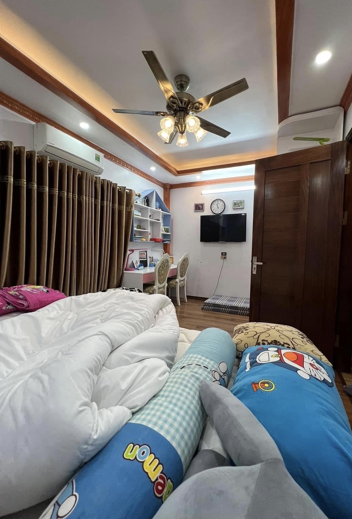 Bán nhà Nguyễn Khuyến, ngõ Ô TÔ, 3 bước chân ra phố, 34m2, nhỉnh 6 tỷ