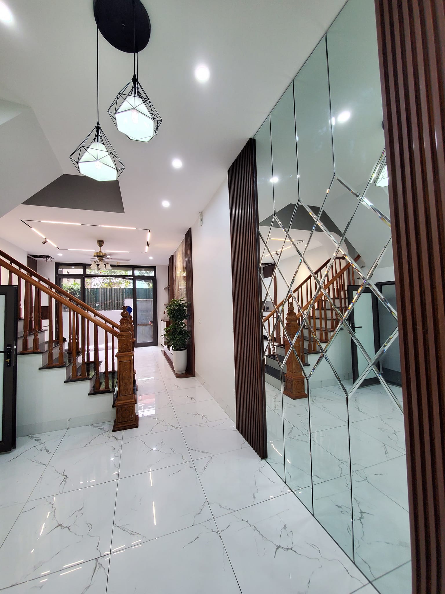 GIẢM GIÁ CHÀO 200TR NHÀ 5 TẦNG PHAN ĐÌNH GIÓT, HÀ ĐÔNG DT 35M, Ô TÔ ĐỖ CỬA CHỈ 3.9 TỶ.