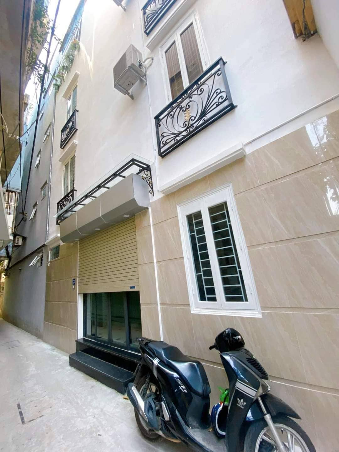 Bán gấp nhà Trần Phú . Lô góc 35m², MT 5m, 2 thoáng.Giá hơn 4 tỷ