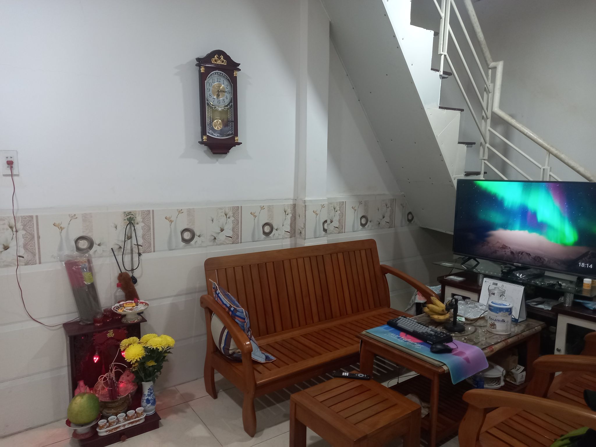 Nhà 2 tầng-38m2-Ngay ngã tư MK-Sát MT Nam Hòa- 3 phút xe máy về cầu Sài Gòn