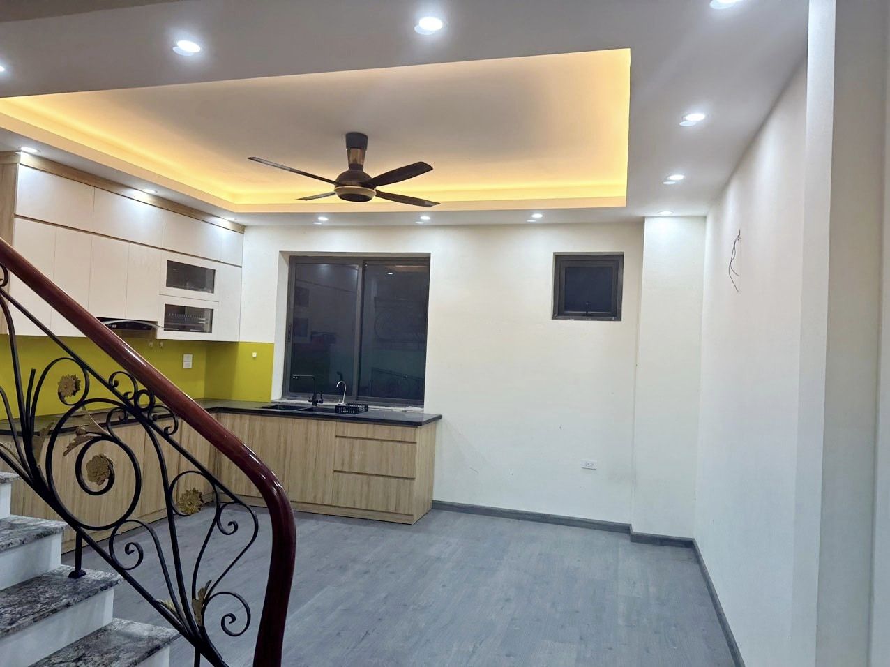 Bán nhà nhỏ xinh đường Bà Triệu, Q. Hà Đông, 35m2, giá 3.1 tỷ.