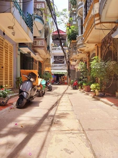 BẾ VĂN ĐÀN HÀ ĐÔNG – CHỦ TỰ XÂY – NGÕ RỘNG – DÂN TRÍ CAO.Ô TÔ