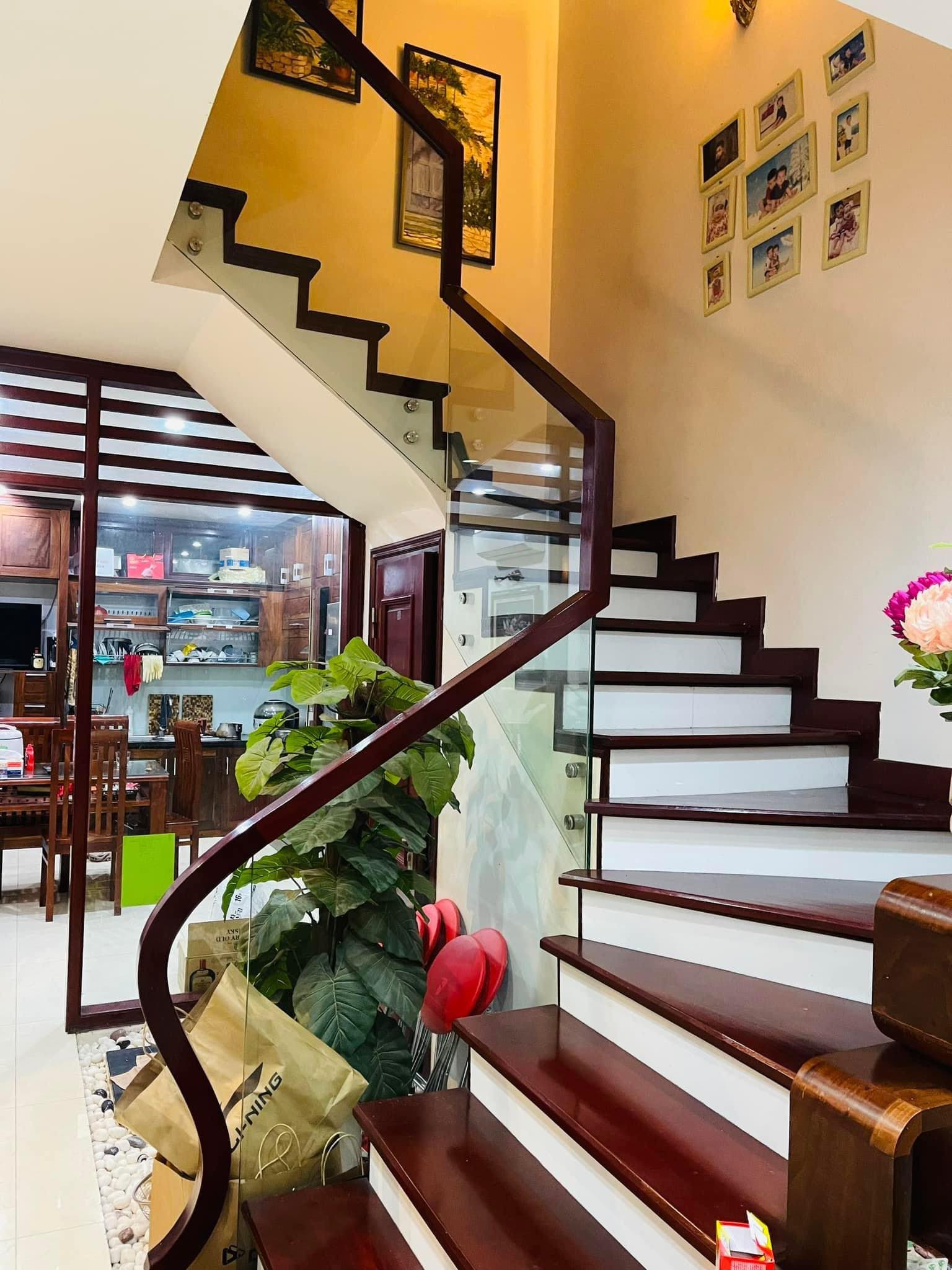 Phân Lô Ngõ 16A Lý Nam Đế Hoàn Kiếm – 68,3m2 5 Tầng – Gara Oto Tránh – 16.x Tỷ.