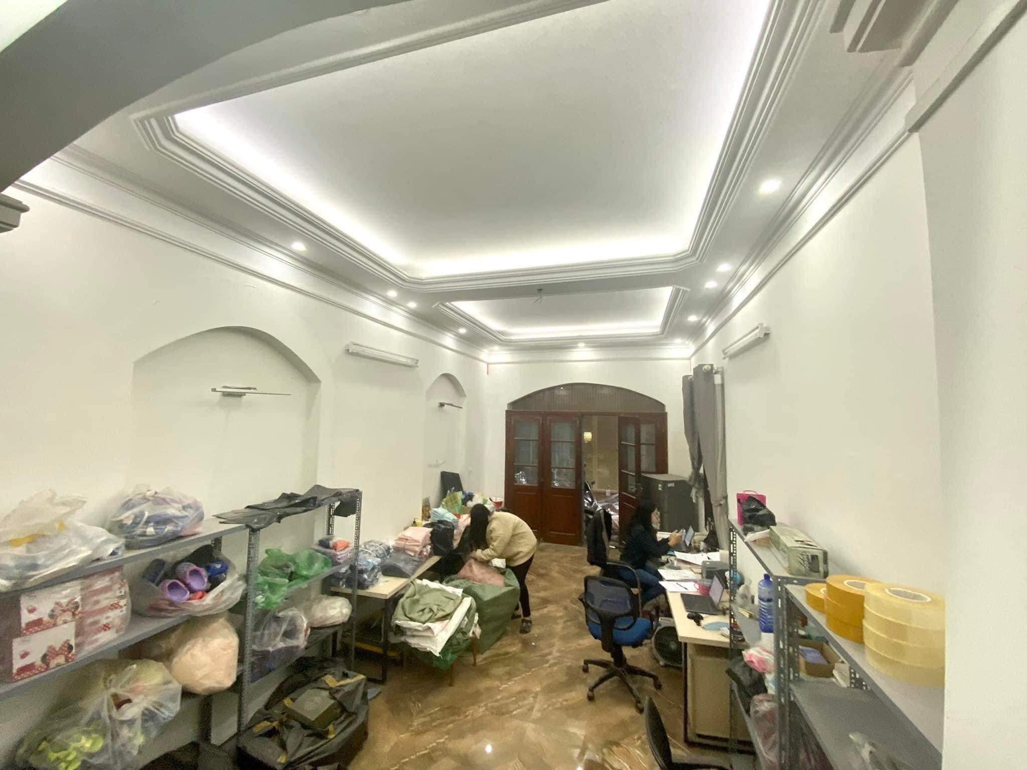 BÁN NHÀ MẠC THỊ BƯỞI QUẬN HAI BÀ TRƯNG - 50M 4 TẦNG MT 3.9M - CHỈ VỚI 5 TỶ LÔ GÓC 2 THOÁNG TRƯỚC NHÀ GẦN 3M NGÕ THÔNG 20M RA OTO