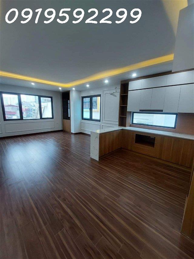 BÁN GẤP NHÀ TRẦN DUY HƯNG - 7 TẦNG THANG MÁY LÔ GÓC - NHÀ MỚI TINH - Ô TÔ VÀO NHÀ