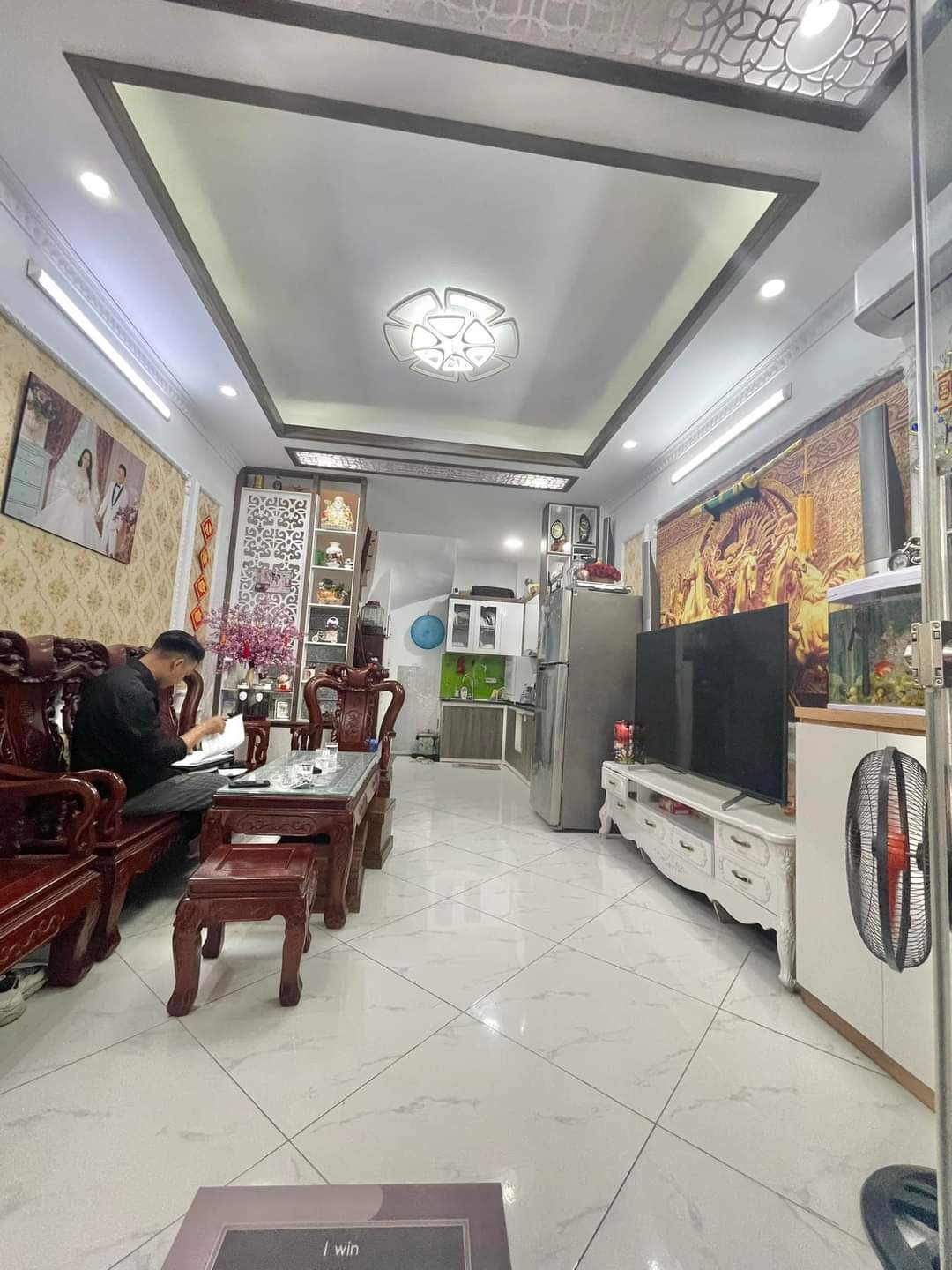 Ô tô tải đỗ cổng - mặt tiền rộng - thông số đẹp - full nội thất