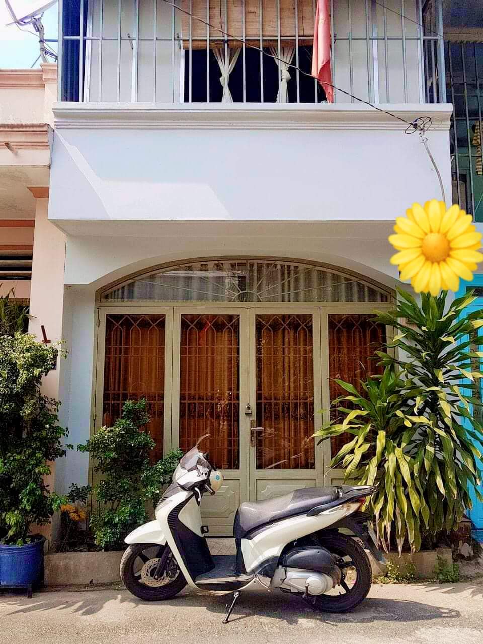 Bán nhà 2 tầng, hẻm 2 xe hơi né nhau. 38m2, ngang 3.5m. Sẵn dòng tiền 8tr mỗi tháng cho thuê. Phường Tăng Nhơn Phú A, q9. Thủ Đức. Sổ hồng, hoàn công đủ.