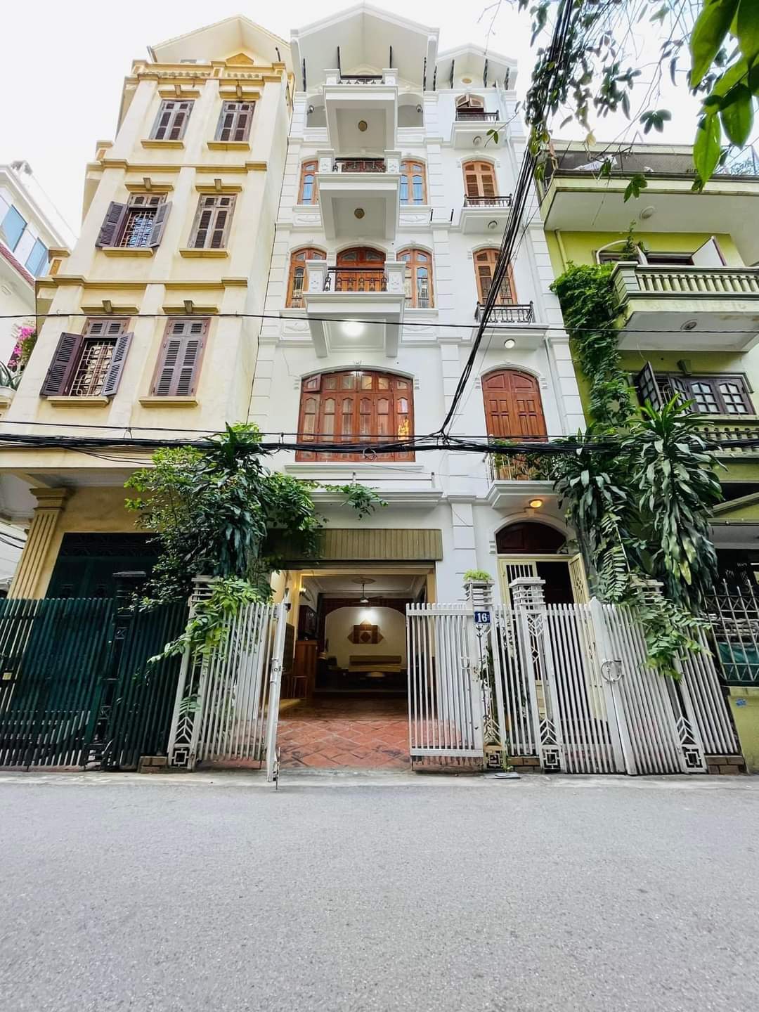 Cực hiếm tại Cầu Giấy phân lô ô tô tránh, 45m2, 5 tầng, giá 10.05 tỷ.