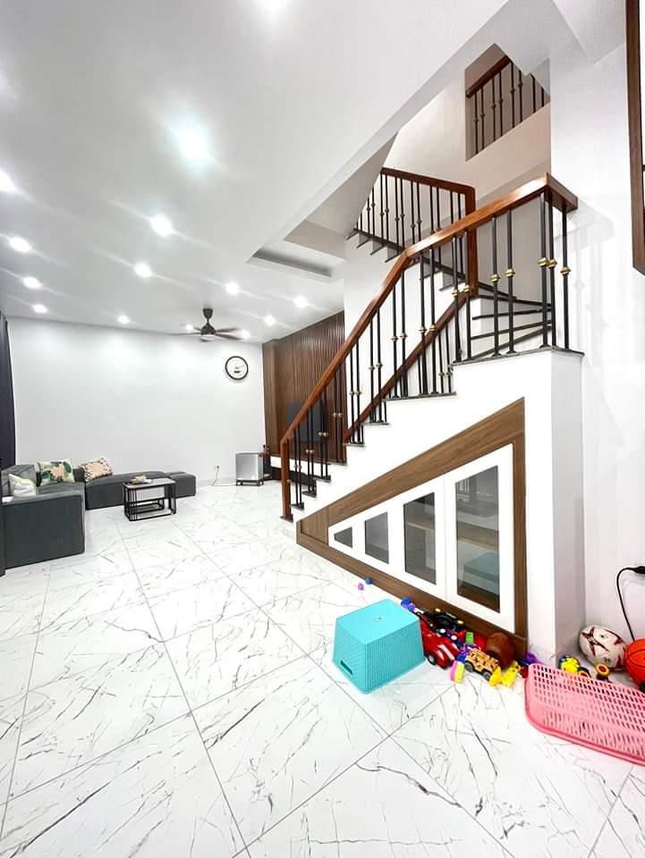 Bán nhà phố Thái Thịnh, Đống Đa diện tích 51m2, 4 tầng, mặt tiền 6m, Ô chờ thang máy