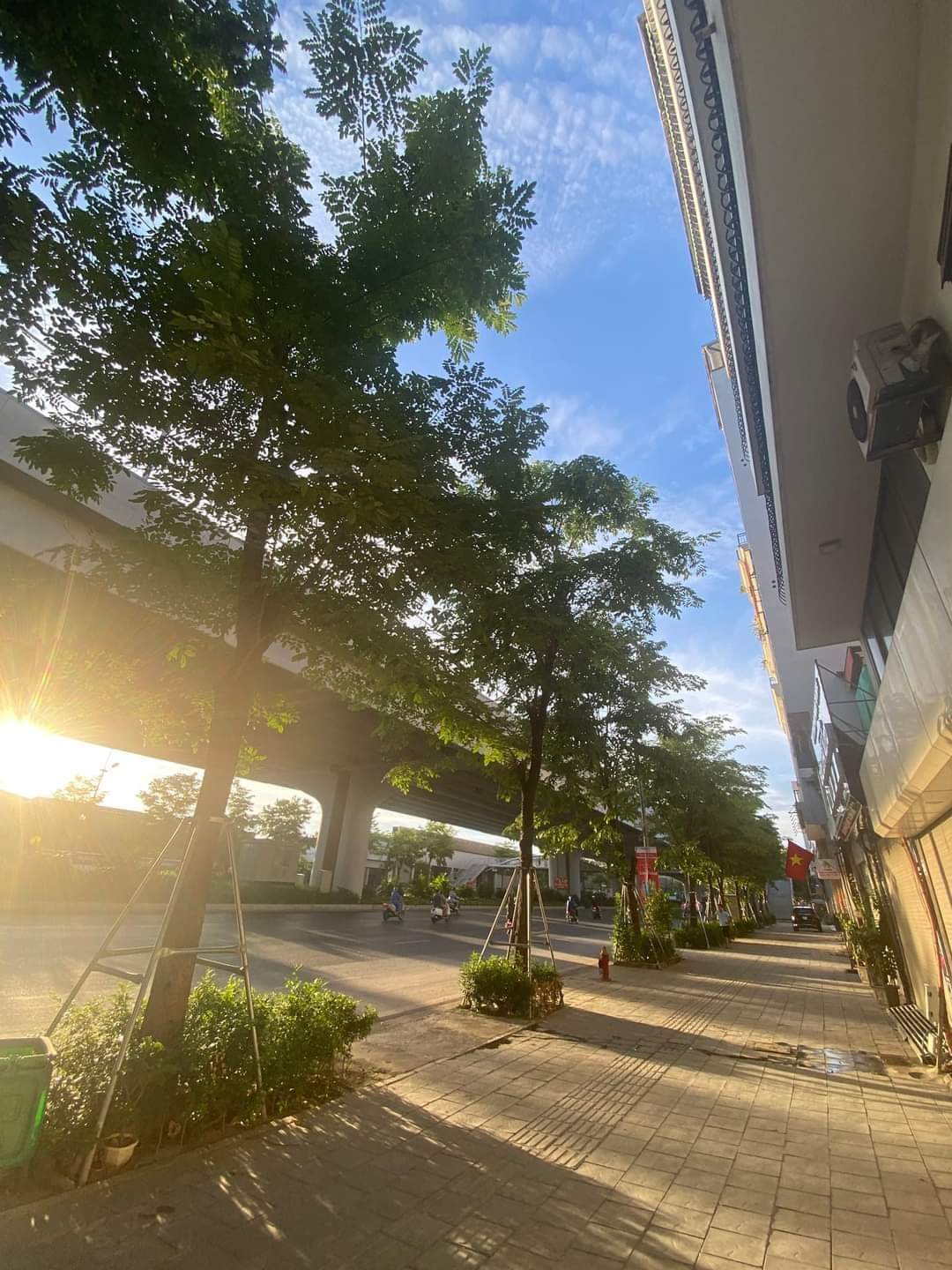 MẶT PHỐ PHẠM VĂN ĐỒNG, LÔ GÓC, KINH DOANH, 86M2, 31,5 TỶ...