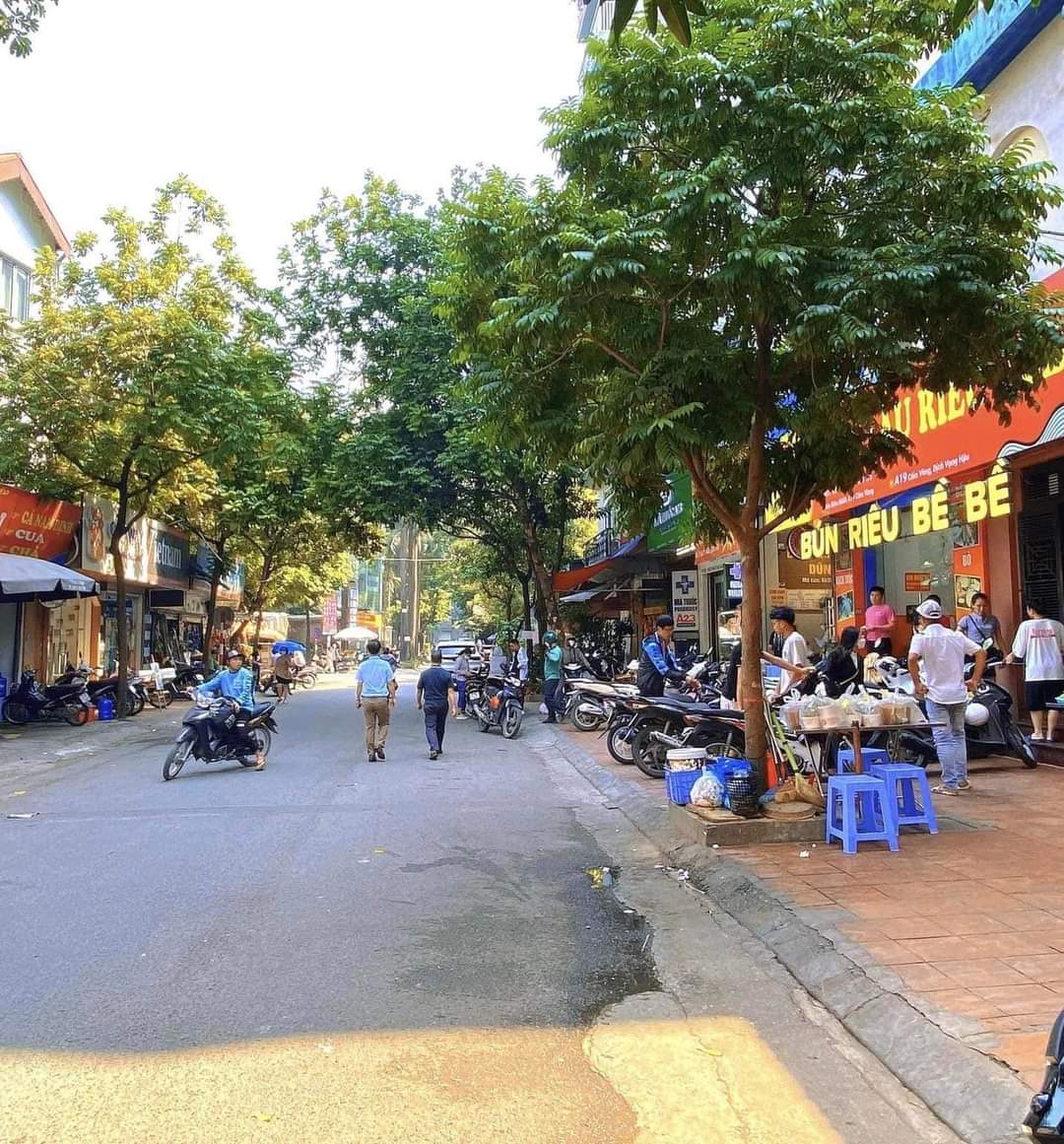 Mặt phố Cốm Vòng , Dịch Vọng Hậu, Cầu Giấy, kinh doanh đỉnh, vỉa hè rộng,ô tô tránh