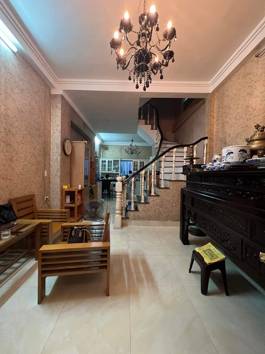 Ngõ nông rộng - cách ô tô tránh 40m - gần trường - chợ - nhà 3 thoáng