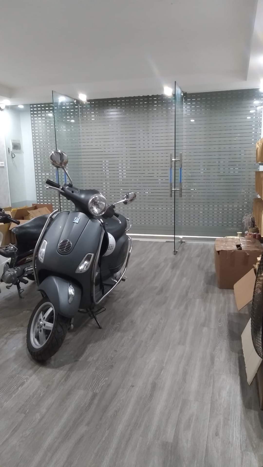 Mặt phố to - Kinh doanh đỉnh - Ô tô vào nhà - Ô tô tránh - Giao thông thuận lợi