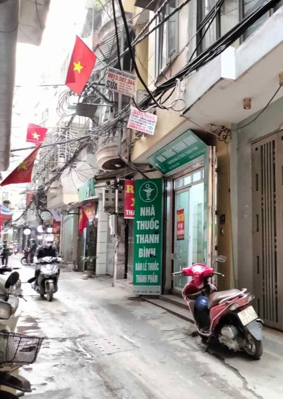 NHÀ BÁN ĐƯỜNG LÁNG NGÕ RỘNG THOÁNG. DT 30M. 5TẦNG. MT 4.5M. HƠN 4 TỶ.ĐANG CẦN BÁN GẤP.