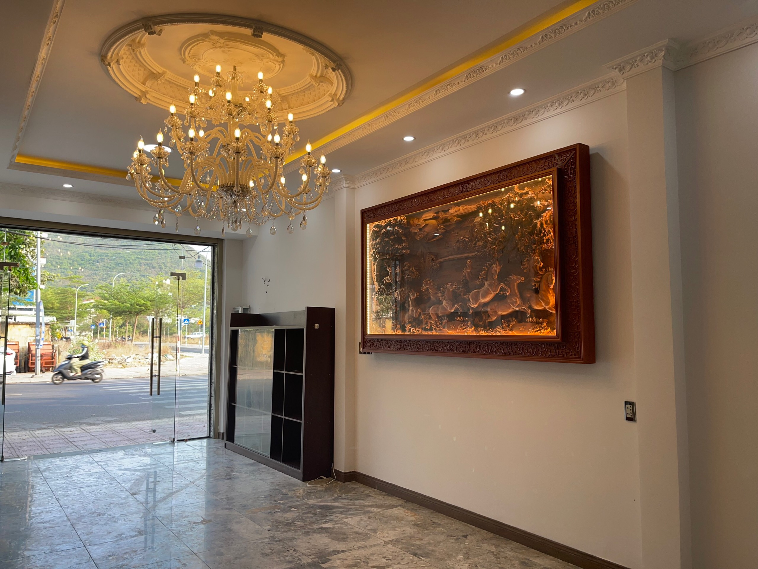 Bán nhà đẹp mặt tiền đường Tô Hiệu giá 7,6 tỉ cách biển 500m