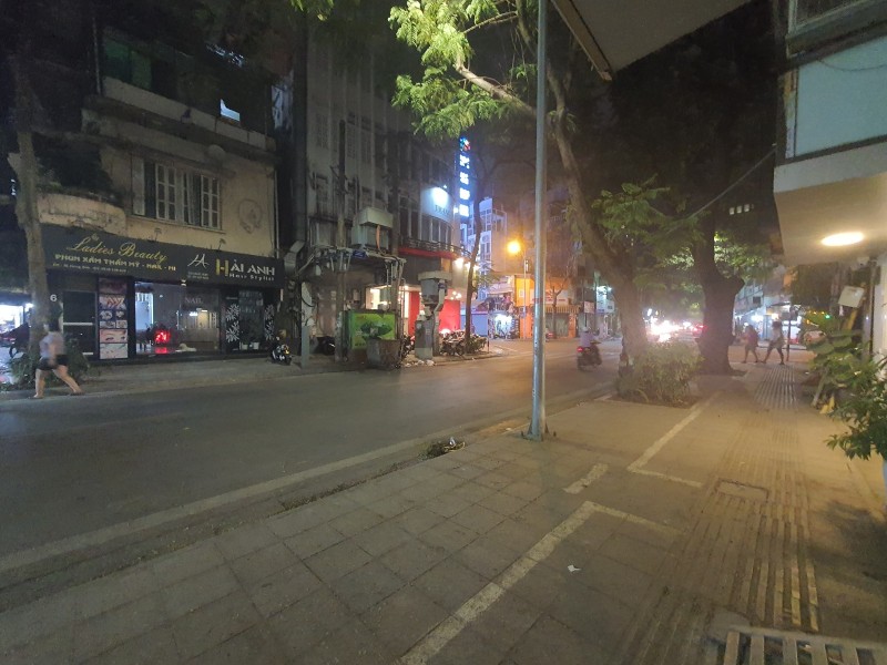 CHO THUÊ MBKD PHỐ HÀNG BÚN 20M2 – MT 4M – 8TR/THÁNG