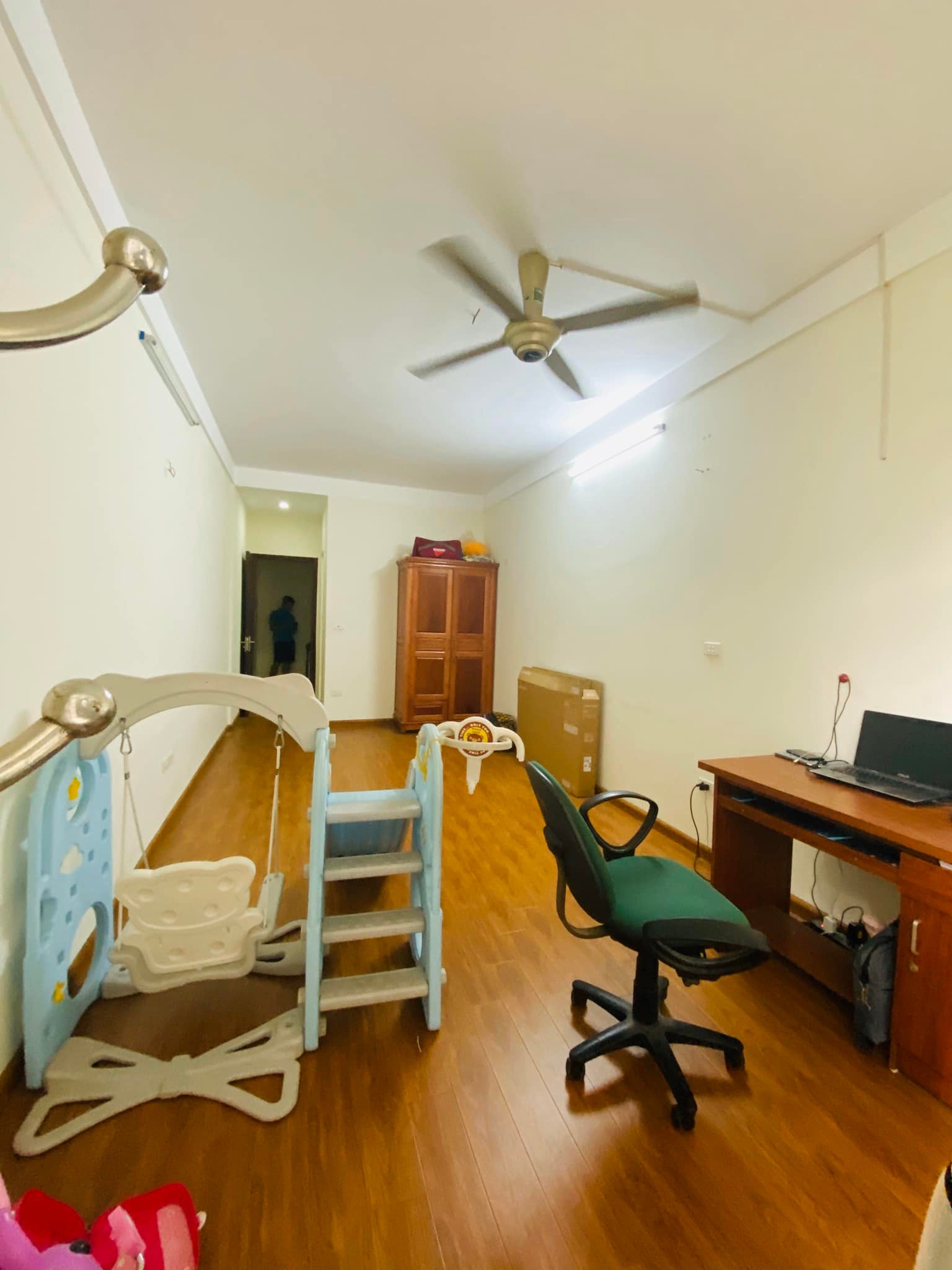 Cần bán gấp nhà phố Hồ Tùng Mậu 38m2, 6T, đẹp lung linh về ở ngay gần mặt phố, 4.5 tỷ