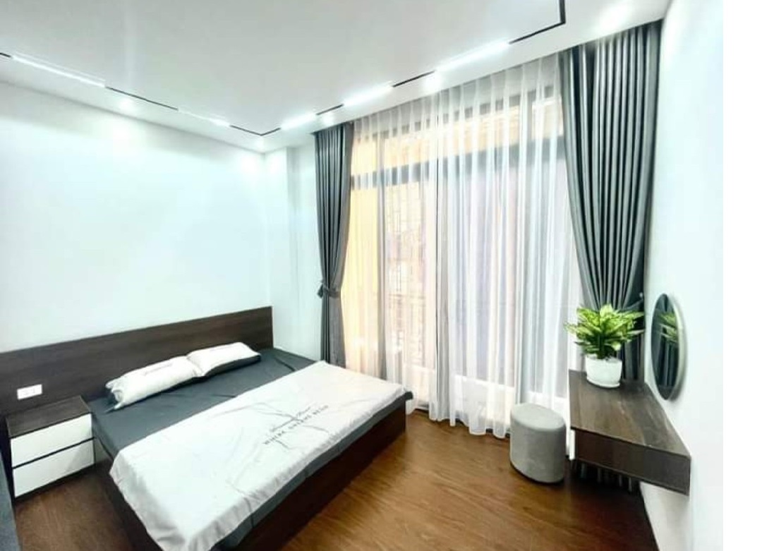 Hồ Tùng Mậu, Cầu giấy 48mx5Tx4m, lô góc, ô tô đỗ cửa, tặng full nội thất nhỉnh 5 tỷ.