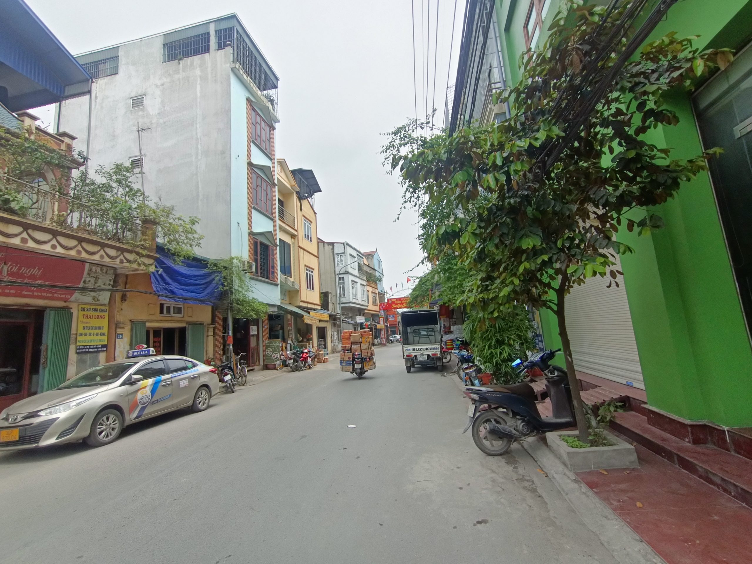 Bán đất gần Thiên Đường Bảo Sơn ngõ ô tô tránh, dt 43m2 mặt tiền 5m sổ vuông đẹp như tờ A4