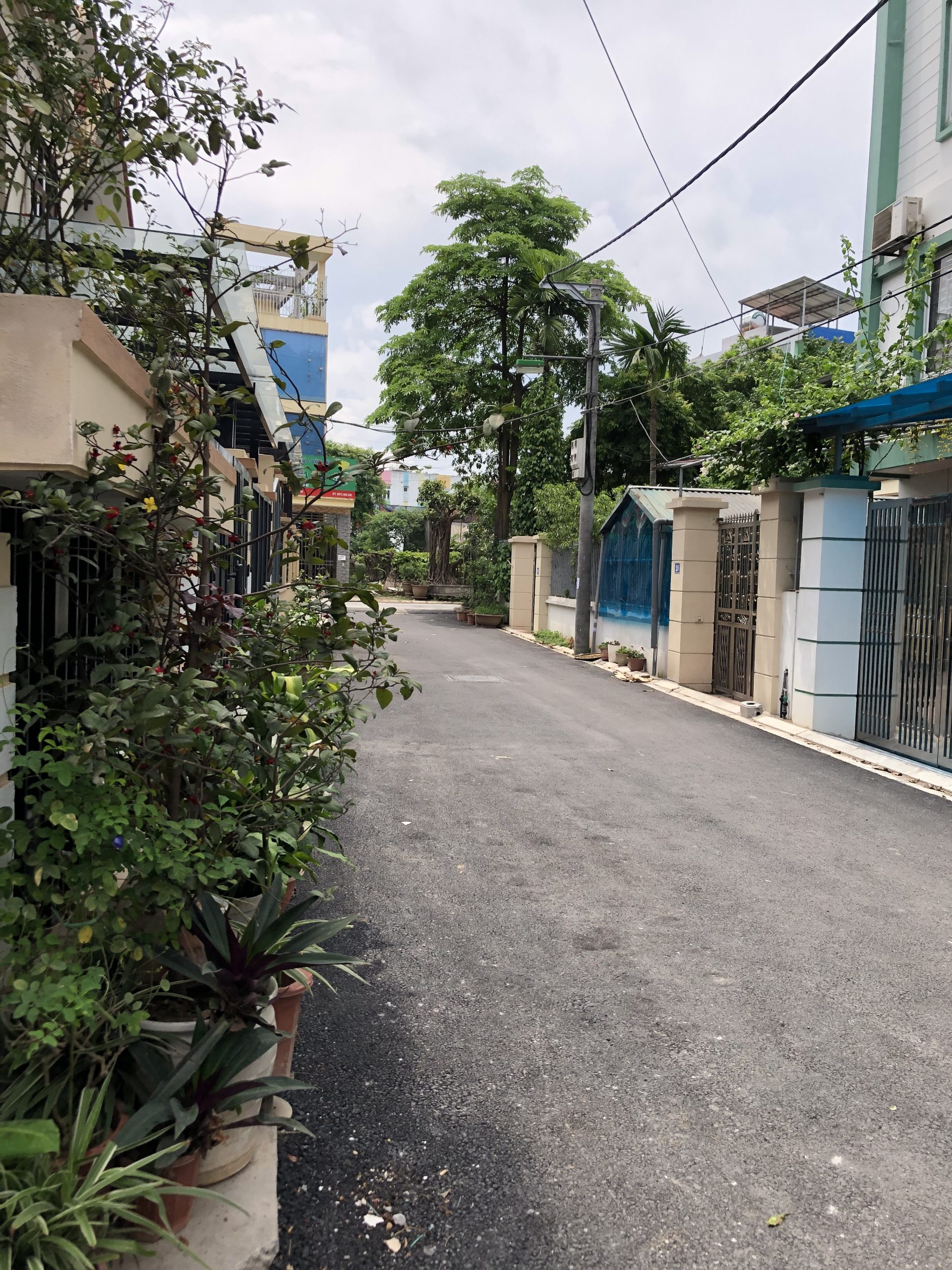 CỰC HOT - 7 TẦNG - NHÀ MỚI - THANG MÁY - ÔTÔ - NGÕ THÔNG - TRUNG TÂM GIA LÂM