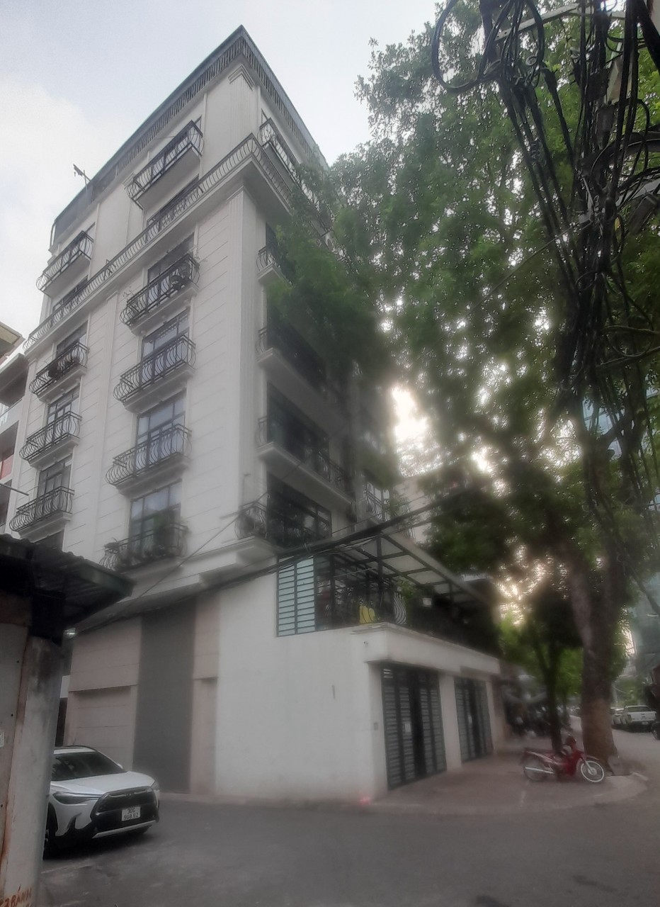 Bán tòa CC MINI Hoàng Quốc Việt, Cầu Giấy 150m2 X 9t, mt 10m, thu 240 tr/t. Giá 60 tỷ