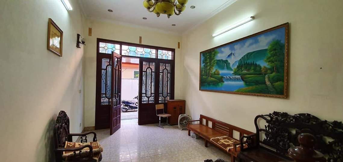 Bán nhà Tô Hiệu- Hà Đông, 40m x 2 tầng, ngõ thông, oto đó cửa, giá chỉ 4 tỷ.