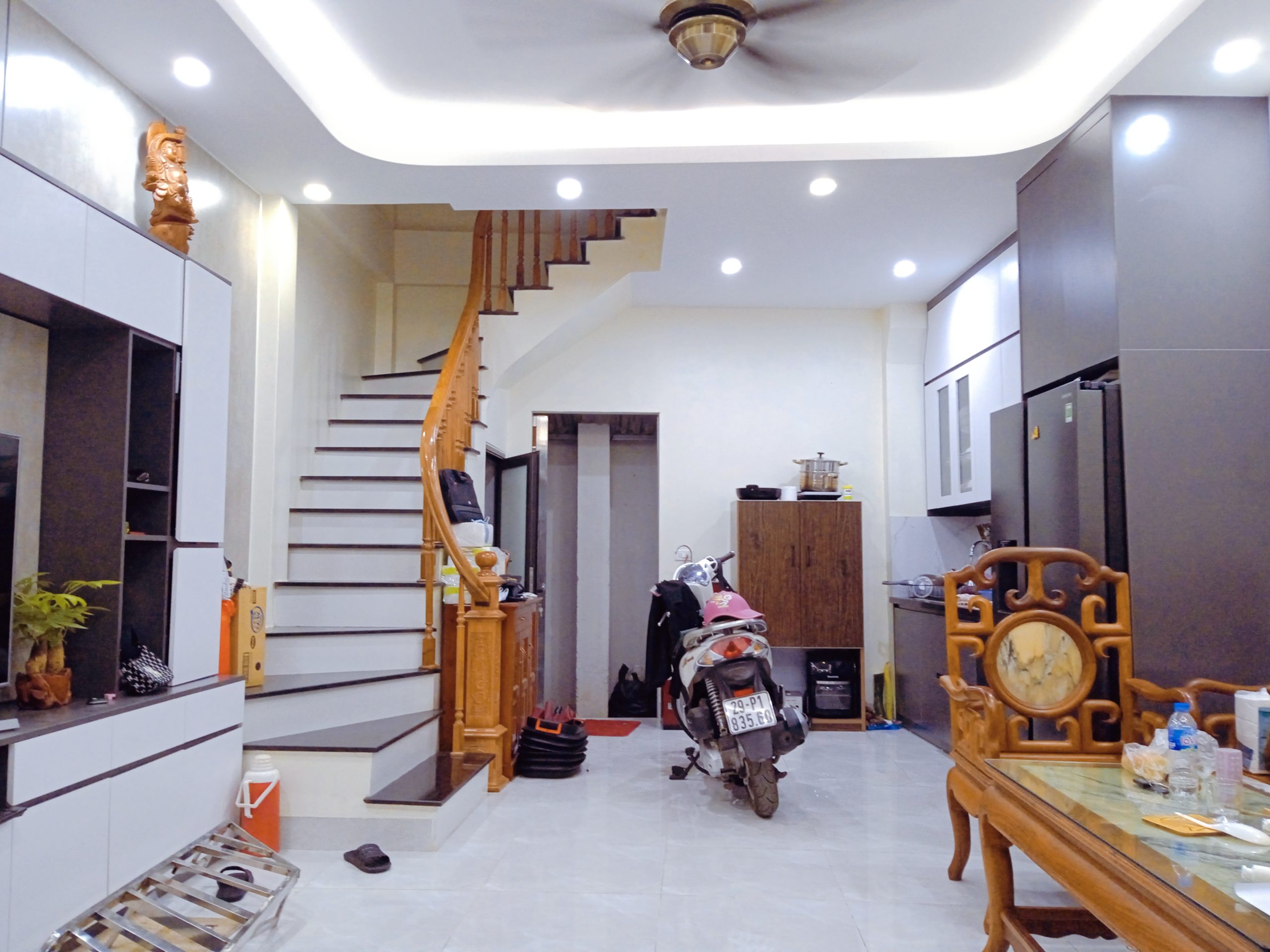 Nhà tự xây 2022 36m 5 tầng 10m ra ô tô tránh