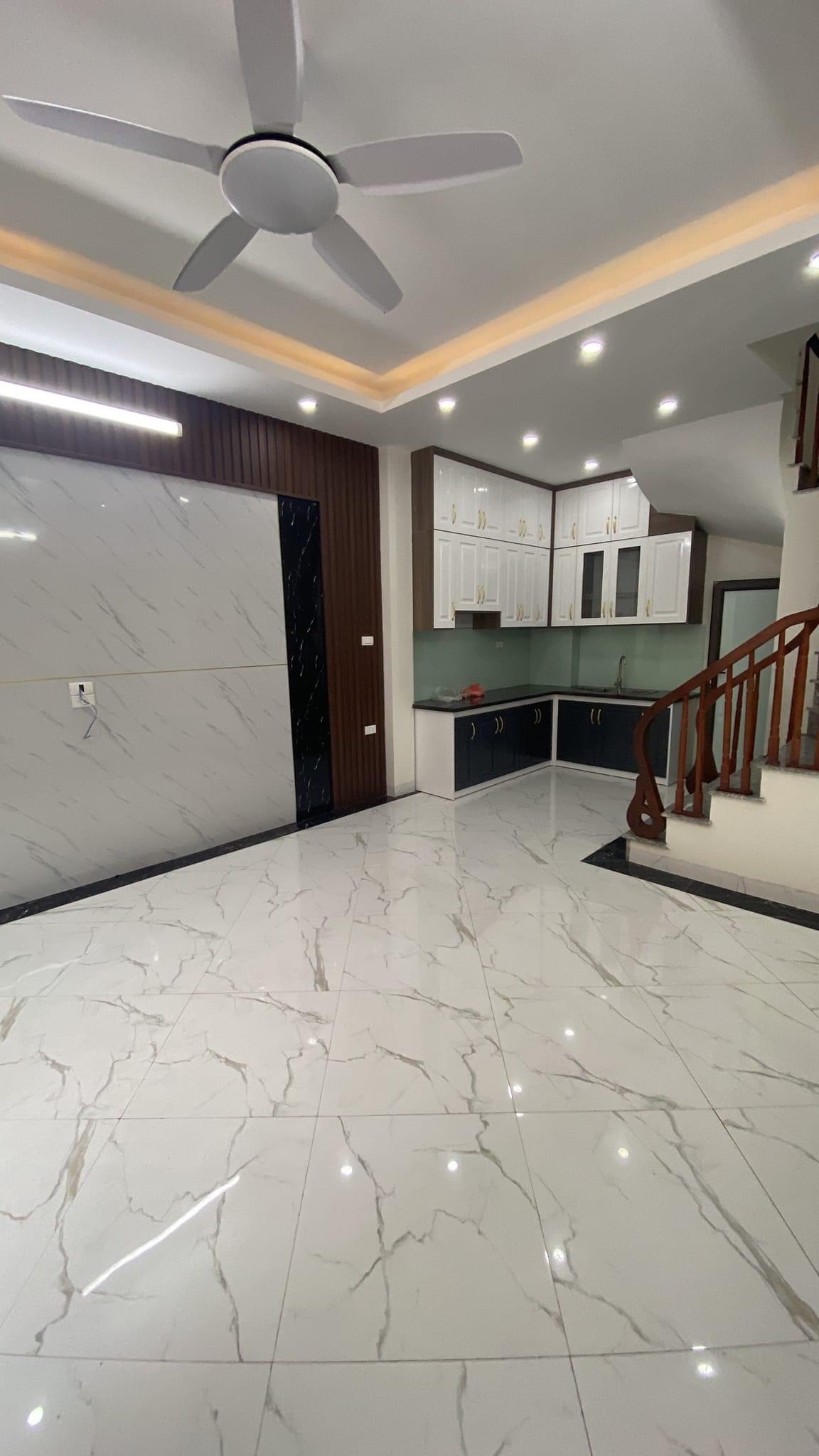 CỰC HIẾM TRONG TẦM GIÁ - Ô TÔ TRÁNH - ADV - TÂY HỒ - 33M2X5T - GIÁ 4.8 TỶ