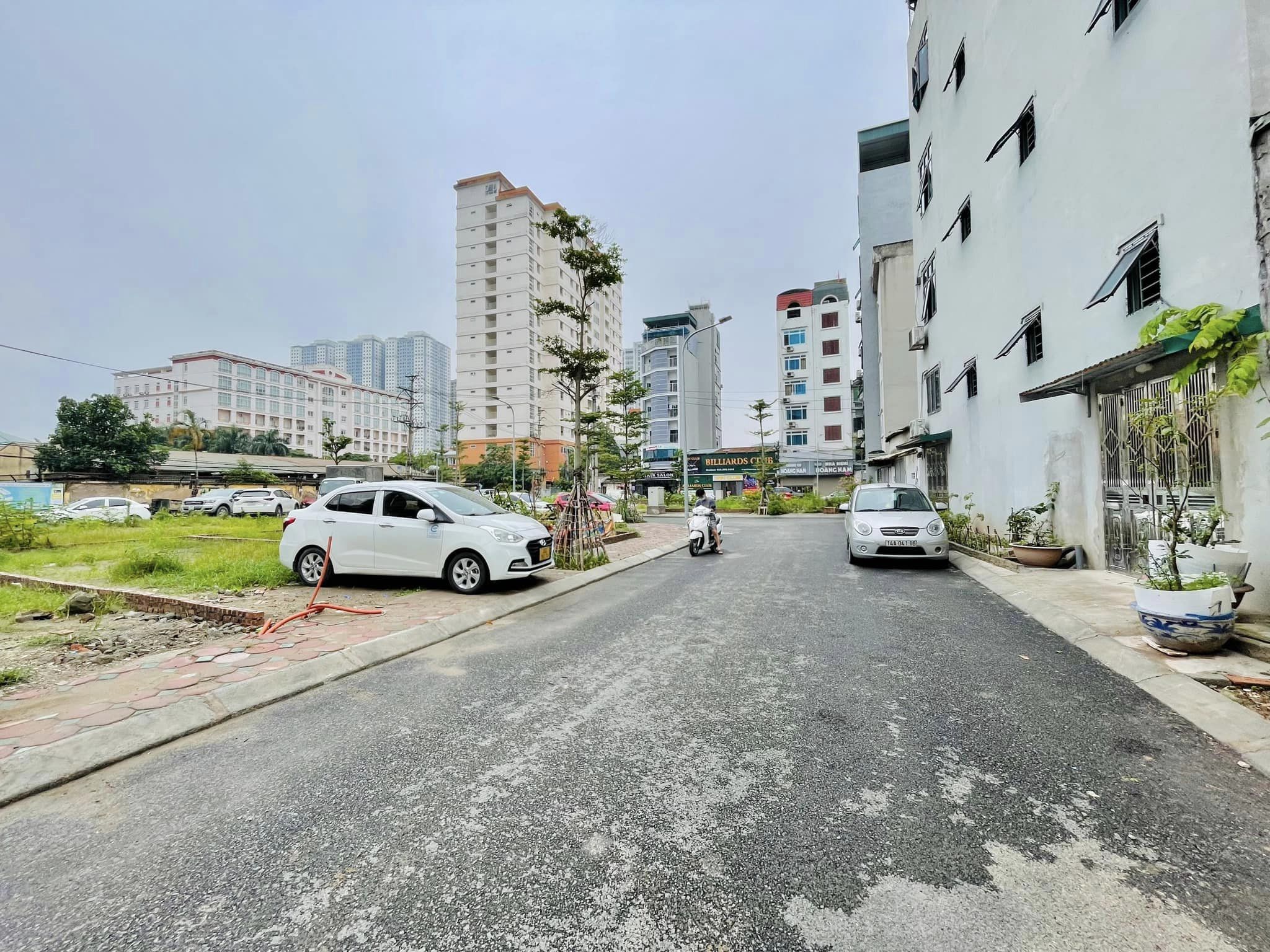 Bán nhà đường Kim Giang 58m2, MT5m vỉa hè ô tô tránh kinh doanh giá 7.5 tỷ Hiếm Hoàng Mai