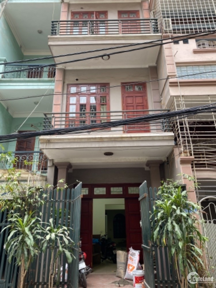 Cho thuê nhà riêng ngõ 61 Lạc Trung, 80m2, 3 tầng, 3 ngủ, gara ô tô