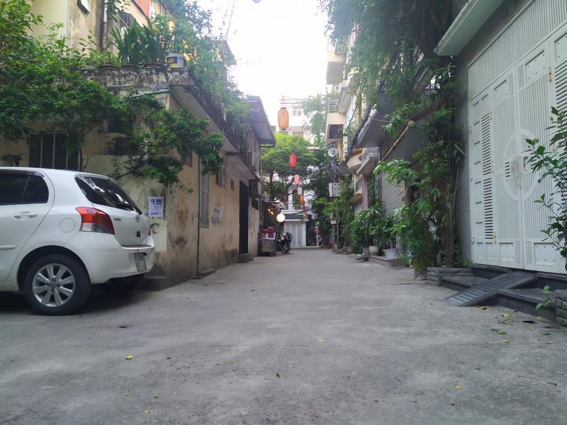 Ở SƯỚNG Nhà ven hồ, ô tô đỗ cửa, 4 ngủ vuông vắn, trung tâm Đống Đa, nhỉnh 8 tỷ