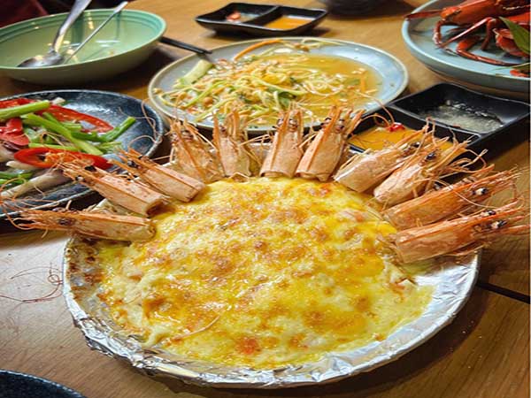 Nha-hang-Hai san-Tomato-3