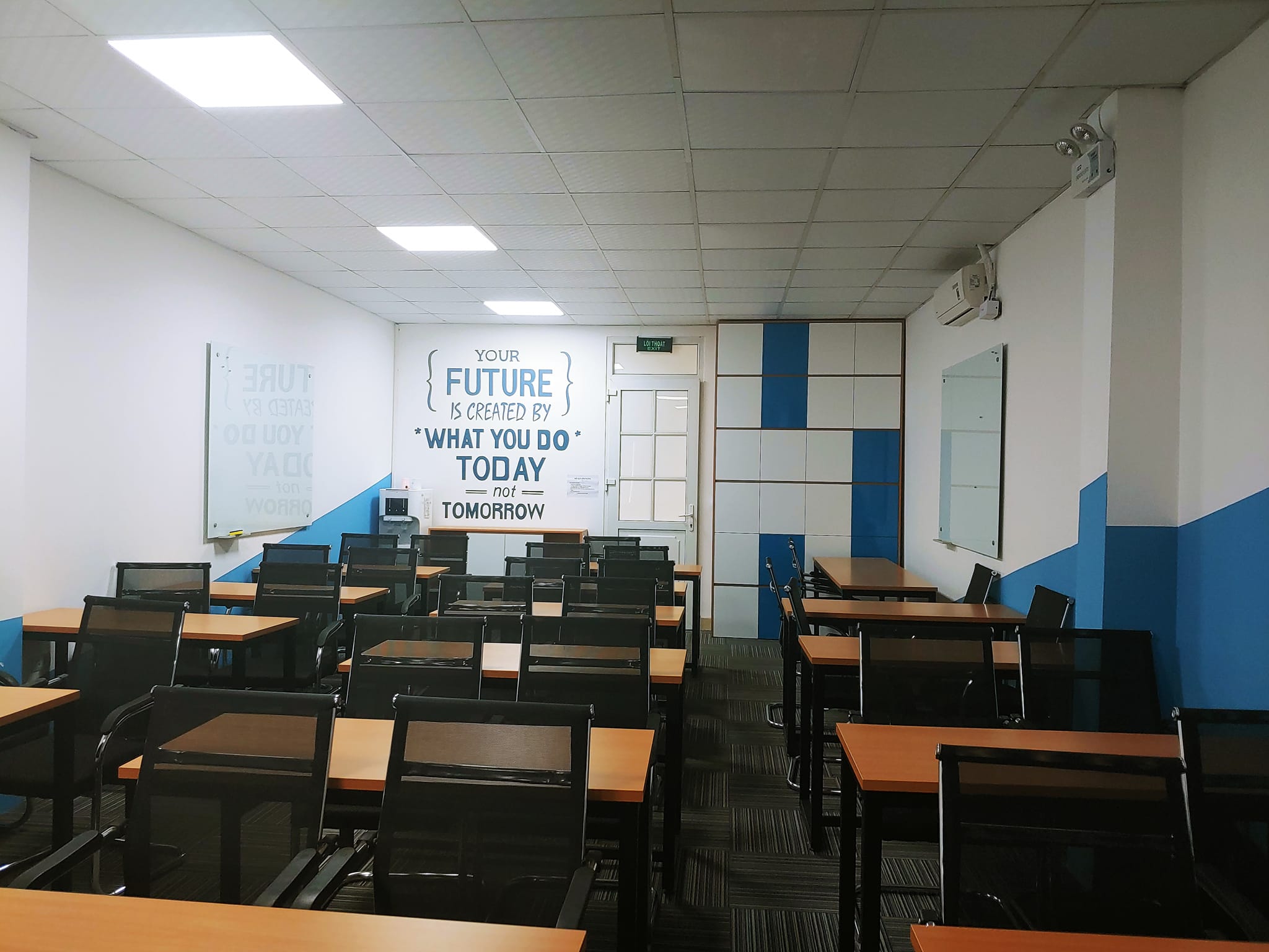 Cần bán gấp toà nhà mặt phố Trần Kim Xuyến 92m2, 6T mt rộng, vỉa hè 2 bên rộng rãi, kinh doanh đỉnh,52.8 tỷ