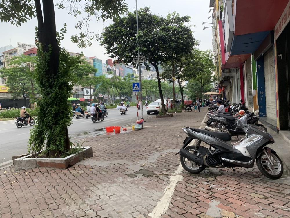 CHO THUÊ NHÀ MẶT PHỐ XÃ ĐÀN 300M2 – MT 8M – 120TR/THÁNG.