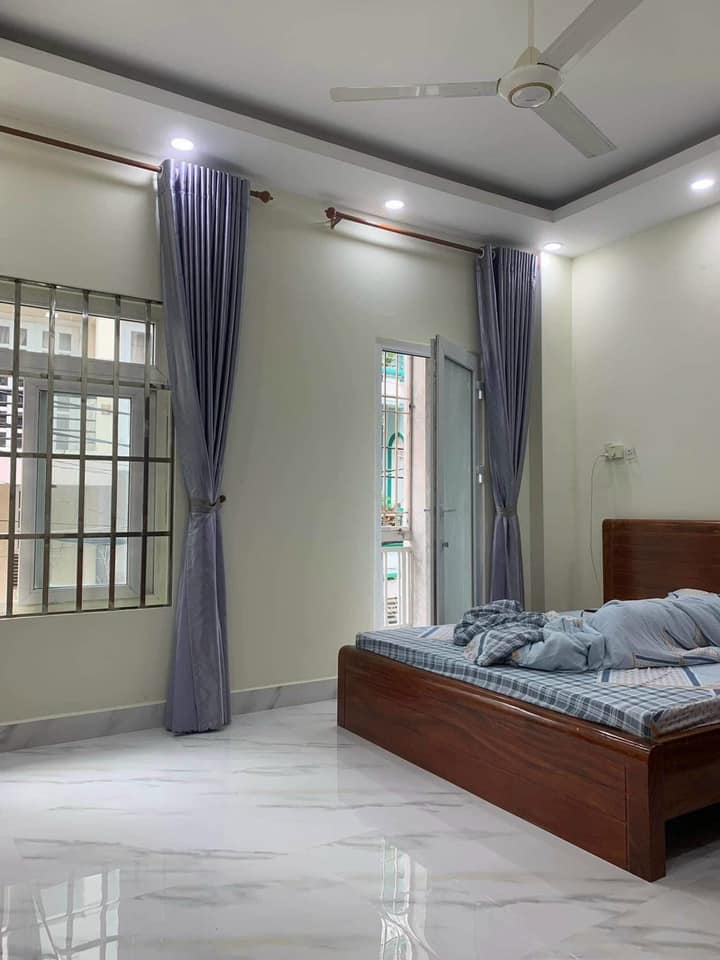 NHỈNH 2 TỶ CÓ NHÀ HẺM XE HƠI TRUNG TÂM QUẬN 7