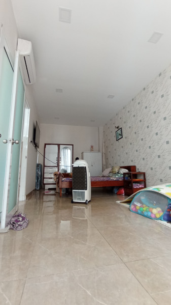 Cần tiền bán gấp nhà HXH, 37m2, 4pn, 3wc, đường Tân Hoá, P.1, Quận 11