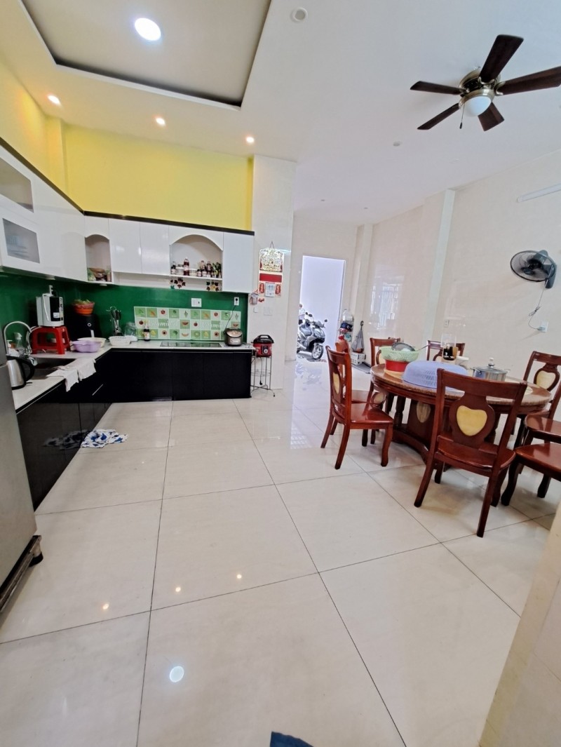 XE HƠI ĐỖ CỬA 4 TẦNG 45m2 PHÚ THỌ HÒA TÂN PHÚ NHỈNH 4 TỶ TL