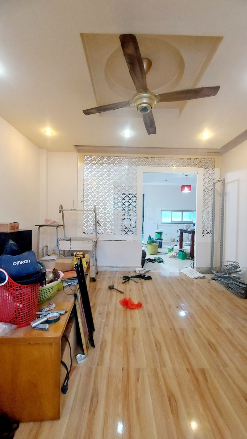 Bán nhà HXH đường Trường Chinh, Quận 12, 84m2, 3PN, giá 3 tỷ 4 TL.