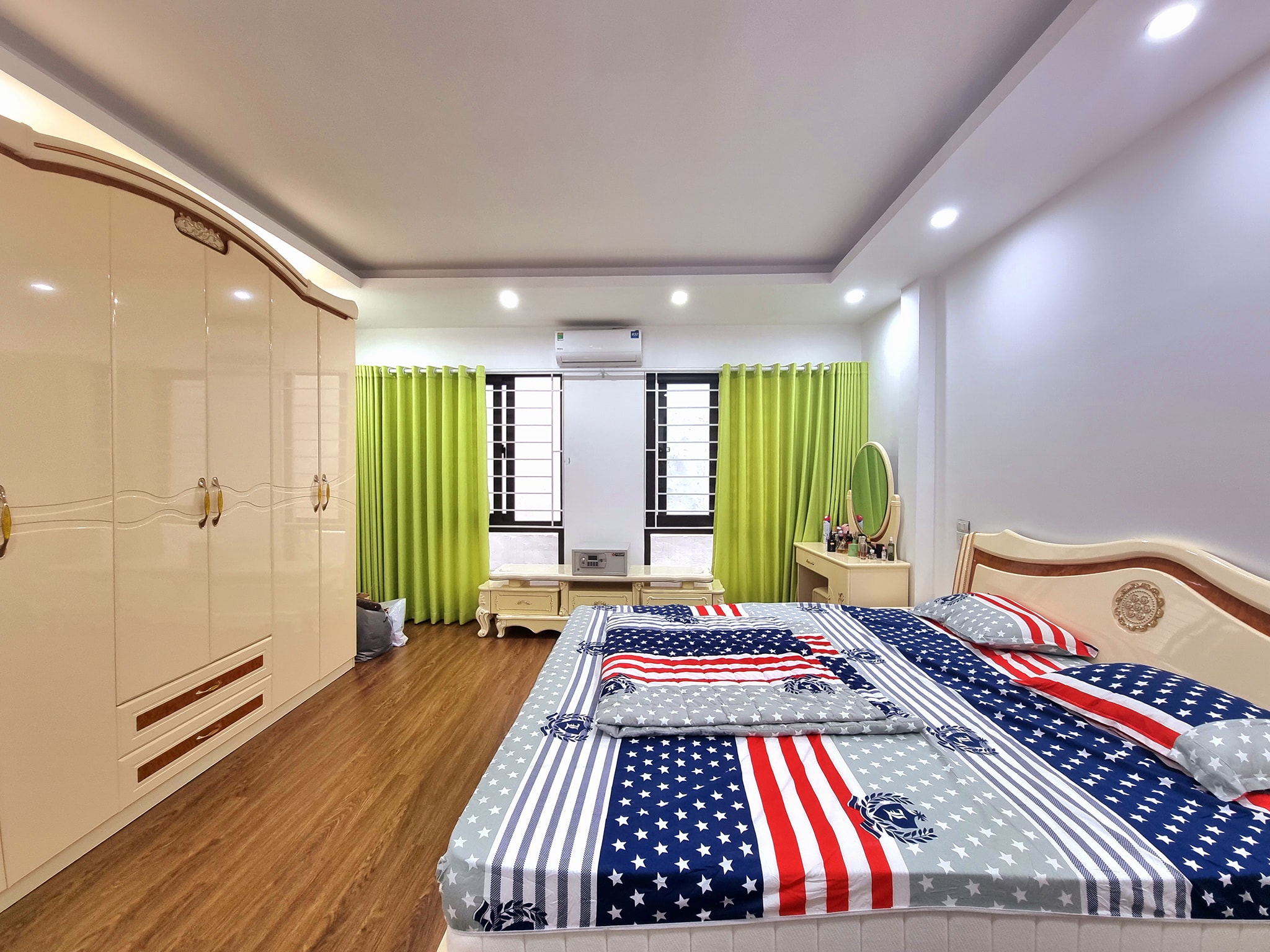 BÁN NHÀ ĐỘI CẤN, BA ĐÌNH, 40M, 5T, NHÀ ĐẸP Ở NGAY, GIÁ 6 TỶ.