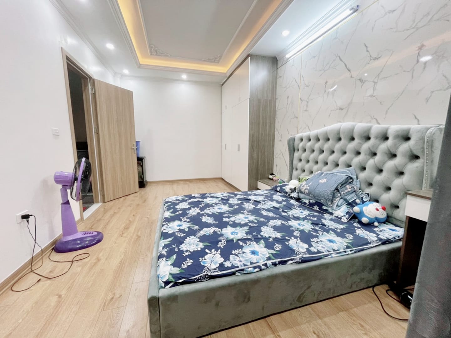 Bán nhà Văn Cao, Ba Đình, 39m, 5 tầng, thoáng trước sau, giá 4 tỷ.