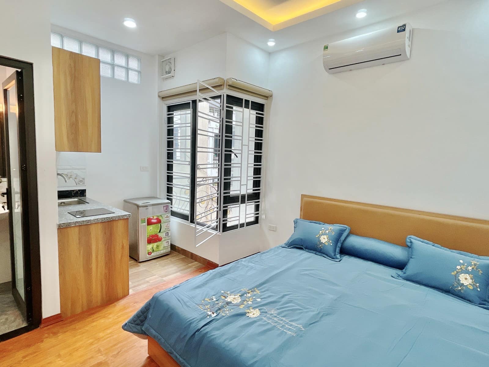 Bán tòa nhà CCMN, Trần Quốc Vượng, Cầu Giấy, 56m, 6 tầng, 10 phòng, DT 50 triệu 1 tháng, giá 6 tỷ 85.