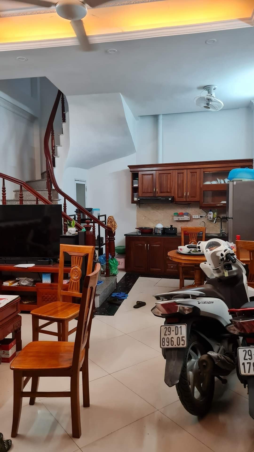 Bán nhà Bạch Mai, ngay gần trường học các cấp, DT41m2, giá 3 tỷ6.