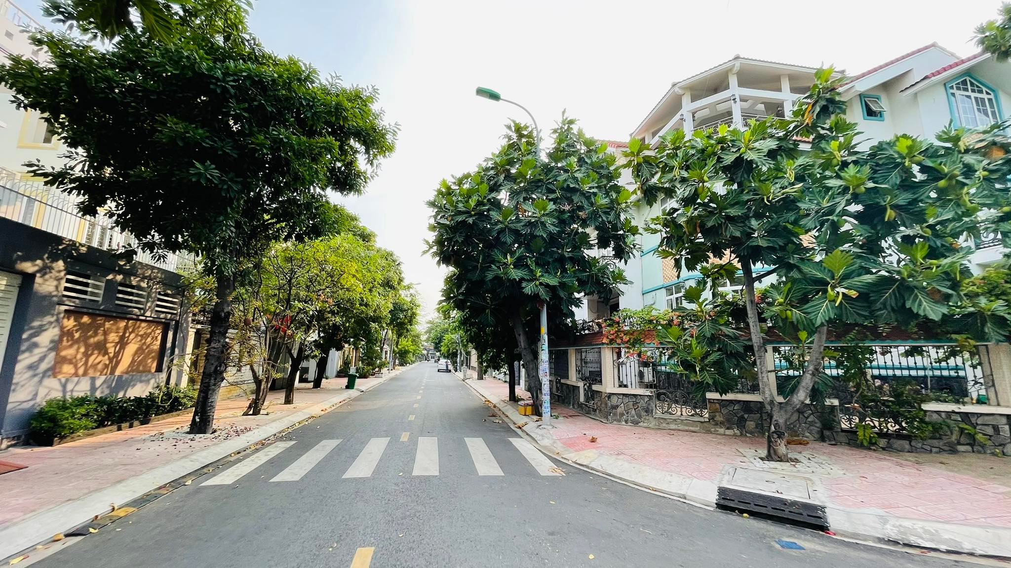 Bán nhà Bình Lợi, Bình Thạnh, khu VIP phân lô , hè 3M, 5x20, nhỉnh 11T, TL mạnh