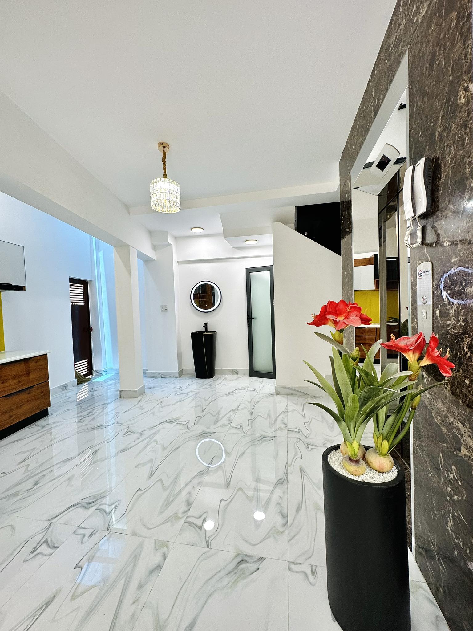 Bán nhà MT khu Phan Xích Long, Phú Nhuận, 6 tầng, thang máy, 54m2, nhỉnh 12 tỷ