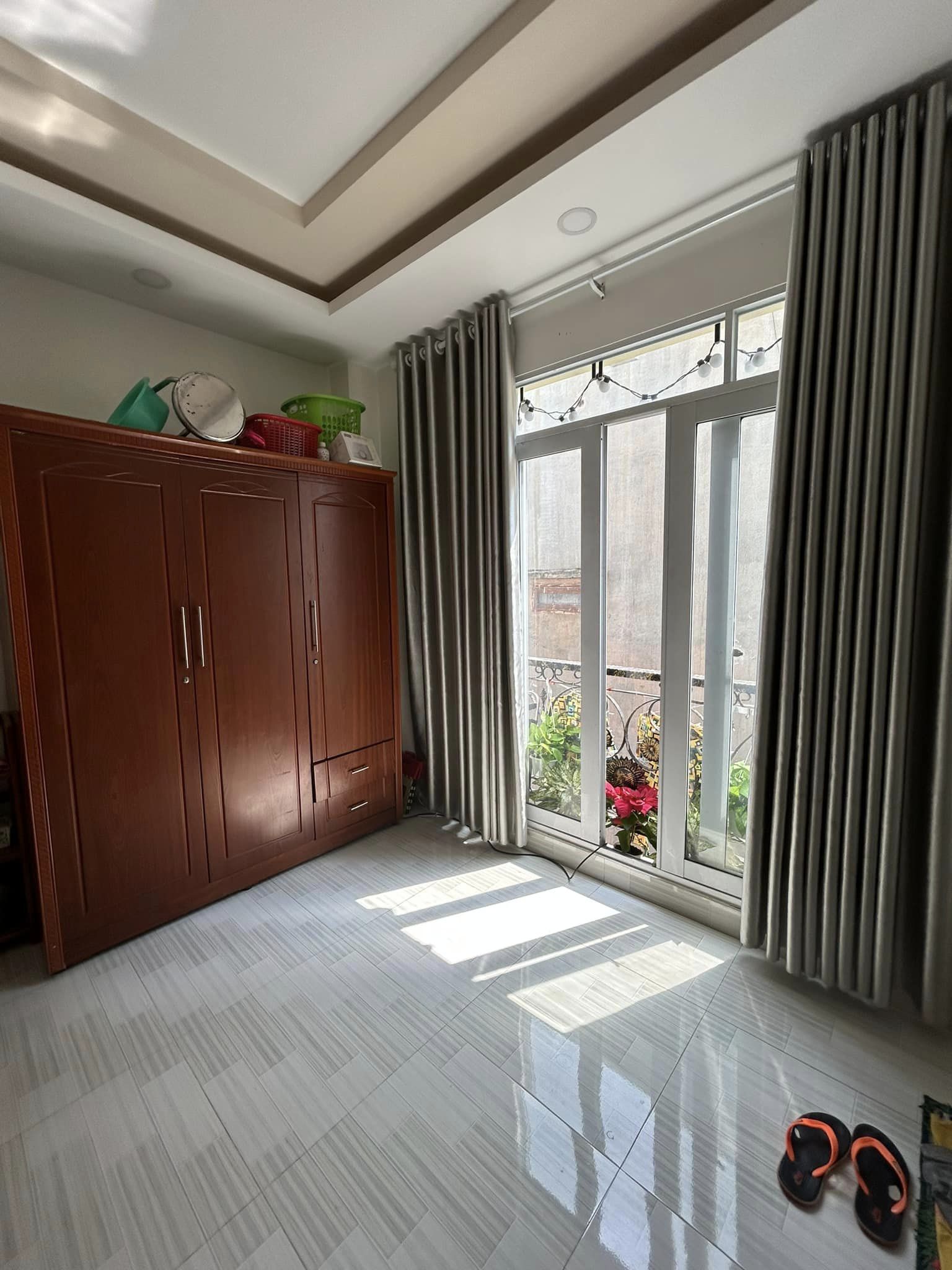 BÁN NHÀ HẺM 3.5M 5 TẦNG 3PN-DỌN VÀO Ở NGAY ĐƯỜNG THÍCH QUẢNG ĐỨC NHỈNH 4 TỶ.