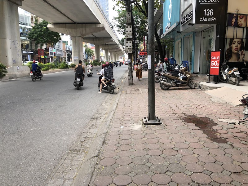 Bán nhà mặt phố Cầu Giấy, 525m2 C4, kinh doanh.