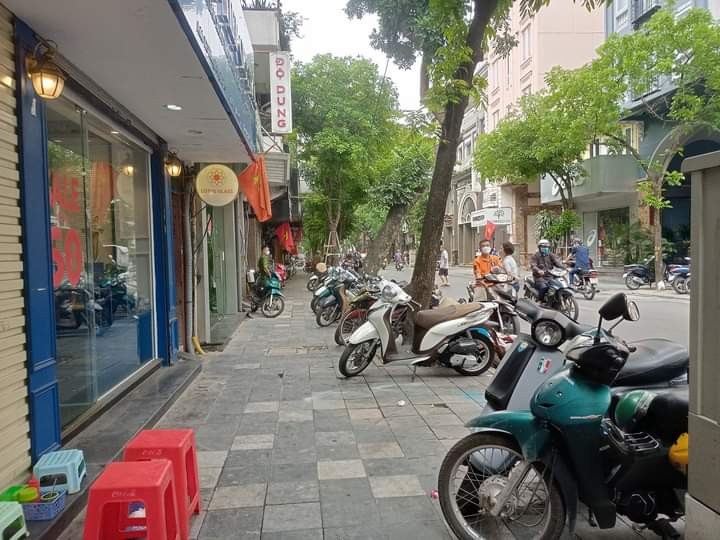 Bán nhà mặt đường Võ Chí Công, 18m mặt tiền, 514m2. LH: Địa Thủy Sư Trần Thọ