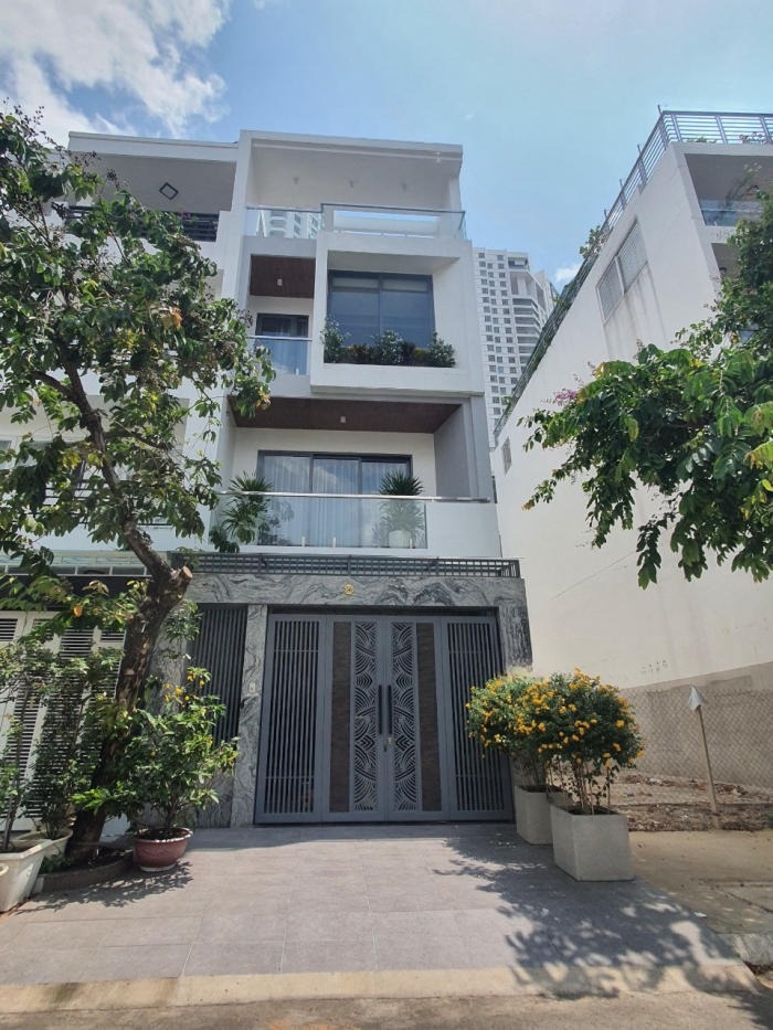 Bán Nhà Mặt Tiền 4 Tầng, sát Huỳnh Tấn Phát, Khu Nam Long, 110m2, 6mx18m, Giá 11 Tỷ, Tân Thuận Đông, Quận 7